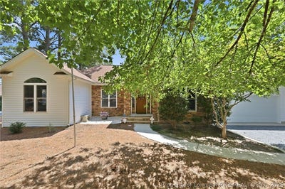 /international/us/104-fox-run-court-west-end-nc-110120534410/