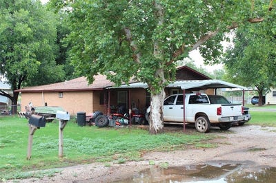 /international/us/610-s-3rd-street-knox-city-tx-110101099637/