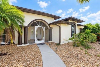 /international/us/25179-campos-drive-punta-gorda-fl-110120537929/