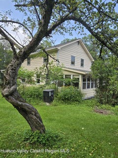 /international/us/106-schwabie-turnpike-kerhonkson-ny-110096294826/