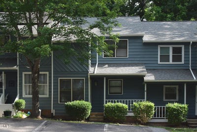 /international/us/111-inverness-court-cary-nc-110108350693/