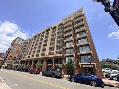 /international/us/106-n-water-street-wilmington-nc-110109635676/
