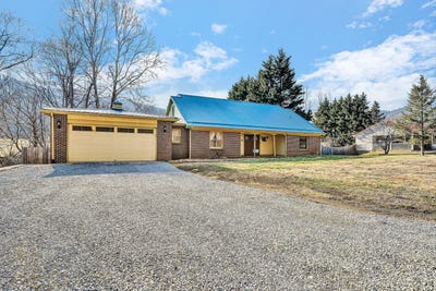 /international/us/3305-naff-rd-boones-mill-va-110106203237/