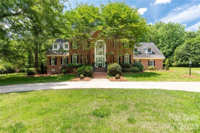 /international/us/1933-tara-trail-lancaster-sc-110108225939/
