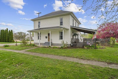 /international/us/501-s-1st-oregon-il-110107463054/