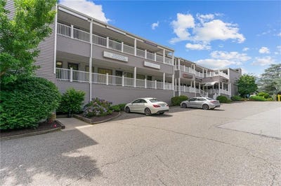 /international/us/1050-main-street-east-greenwich-ri-110101073237/?lang=zh-tw