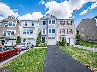 /international/us/79-kensington-terrace-martinsburg-wv-110107514060/