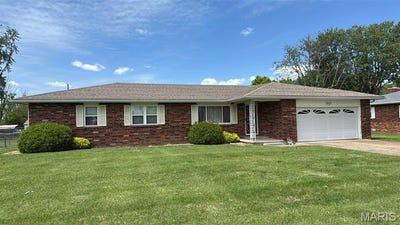 /international/us/1607-finn-drive-lebanon-mo-110107824432/