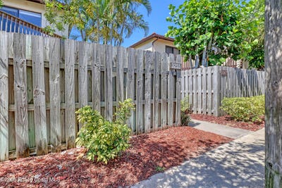 /international/us/3255-sand-court-melbourne-beach-fl-110109426303/