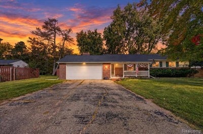 /international/us/9096-carpenter-road-flushing-twp-mi-110120517638/