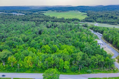 /international/us/bartlett-road-milton-vt-110102923019/