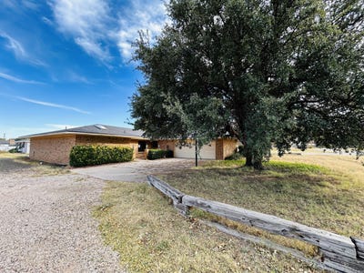 /international/us/2925-dove-lane-denver-city-tx-110104340755/