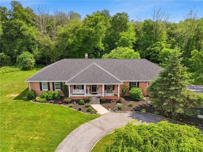 /international/us/162-absalona-hill-road-glocester-ri-110108799843/