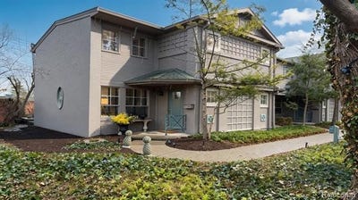 /international/us/1077-n-old-woodward-avenue-birmingham-mi-110107340934/