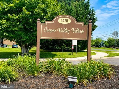 /international/us/1475-mount-holly-road-edgewater-park-nj-110108818626/