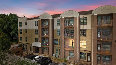 /international/us/623-w-walnut-street-springfield-mo-110109118957/