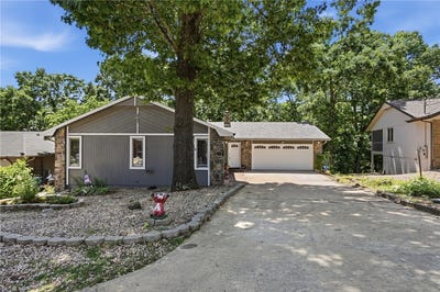 /international/us/8-cromer-drive-bella-vista-ar-110108341600/