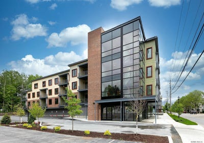 /international/us/116-west-avenue-saratoga-springs-ny-110107504168/