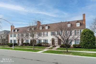 /international/us/377-rivard-boulevard-grosse-pointe-mi-110108234417/
