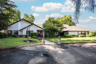 /international/us/1068-e-waddell-street-lindsay-ca-110108765940/