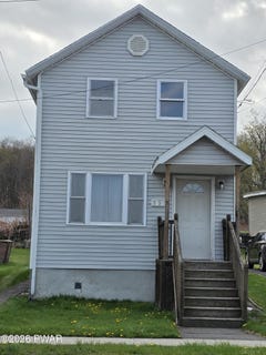 /international/us/221-s-main-street-forest-city-pa-110107785817/
