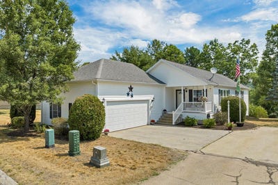 /international/us/46-moose-pond-terrace-hooksett-nh-110101296946/