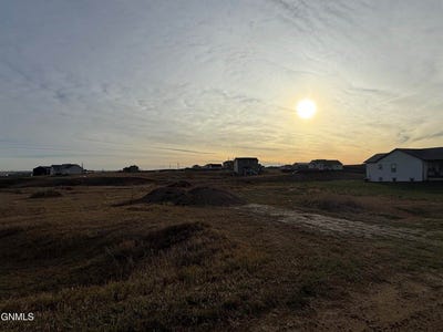 /international/us/tbd-hawthorn-loop-nw-williston-nd-110104964695/