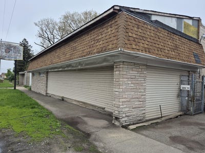 /international/us/2563-w-11th-avenue-gary-in-110107954904/
