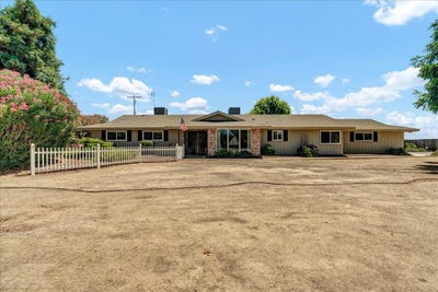 /international/us/21235-ave-160-porterville-ca-110100816985/