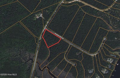/international/us/117-headwaters-drive-lot-2-oriental-nc-110108476681/