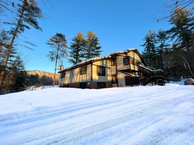 /international/us/65-bear-puddin-lane-conway-nh-110106318251/