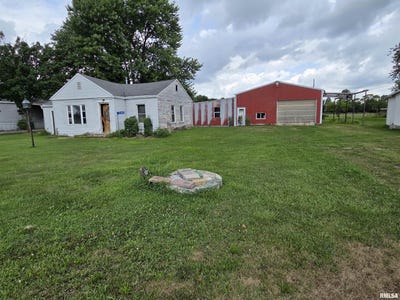 /international/us/2320-w-main-street-salem-il-110100966335/