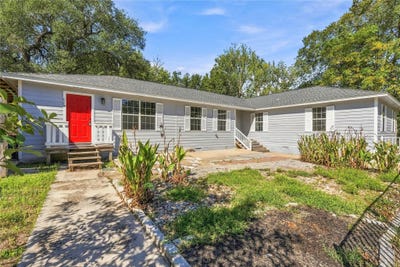/international/us/417-n-blanco-st-lockhart-tx-110120550098/