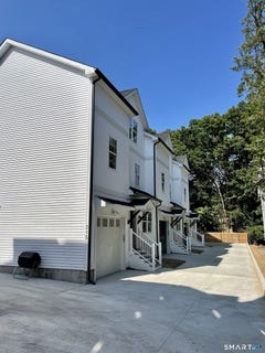 /international/us/315-humphrey-street-new-haven-ct-110108219505/
