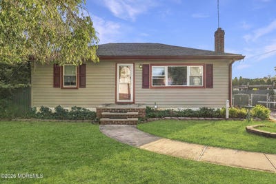 /international/us/371-sweetbriar-street-keyport-nj-110120055083/