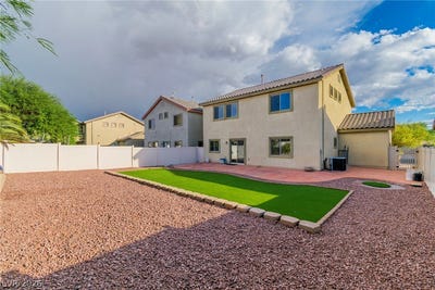 /international/us/3320-carefree-beauty-avenue-north-las-vegas-nv-110120582580/