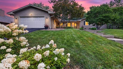 /international/us/224-fleetwood-drive-bloomington-il-110109621758/