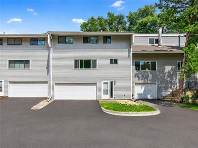 /international/us/6618-camden-drive-brooklyn-center-mn-110106819048/