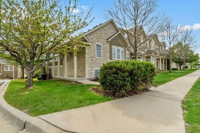 /international/us/11171-s-woodsonia-drive-olathe-ks-110107317738/