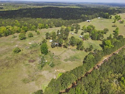 /international/us/634-county-road-3345-colmesneil-tx-110107309880/