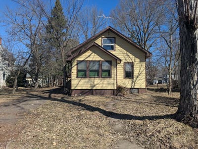 /international/us/343-n-3rd-street-new-richmond-wi-110106699843/