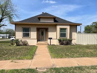 /international/us/406-w-8th-street-brady-tx-110106947509/