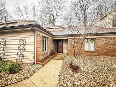 /international/us/4-boulder-court-nappanee-in-110106927105/