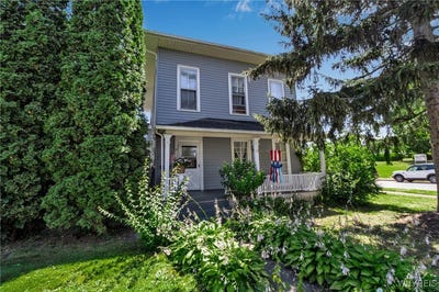 /international/us/23-maple-street-batavia-city-ny-110101051227/