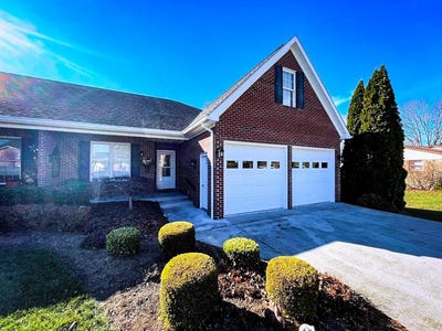 /international/us/1125-n-11th-street-wytheville-va-110096278250/