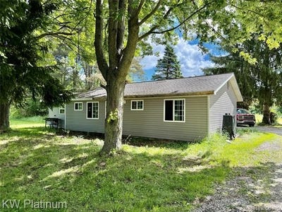 /international/us/7815-vincent-road-worth-twp-mi-110108937572/