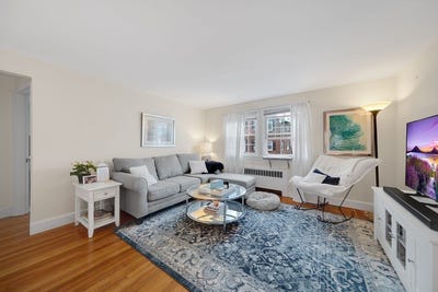 /international/us/932-massachusetts-ave-arlington-ma-110108850472/