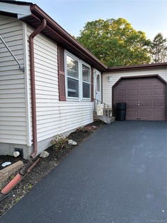 /international/us/89-village-circle-w-manorville-ny-110109330994/
