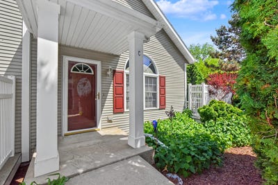 /international/us/2815-edwards-st-east-troy-wi-110108412908/