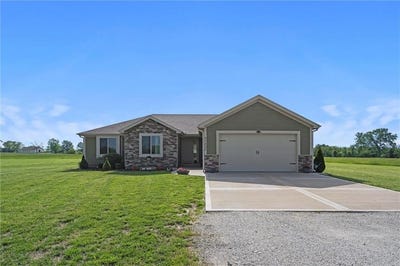 /international/us/27805-s-walker-road-harrisonville-mo-110099516281/